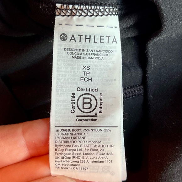 Athleta salutation stash pocket skirt with 16.5” length. - Picture 6 of 7